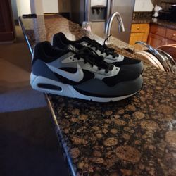Nike Air Maxes Size 11