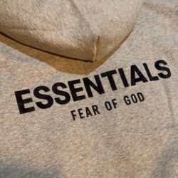 Essentials hoodies sizes -White 2 1x L 1x LX -Gray 4 2x XS 1x S 1x M -Dark gray new classic fit heather stone 1x S -beige 2 1x L 1x S -Cream new 1 1x 