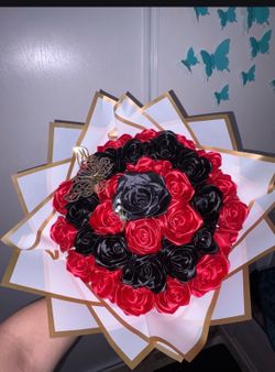 Black and Red Ribbon Roses (35 count)