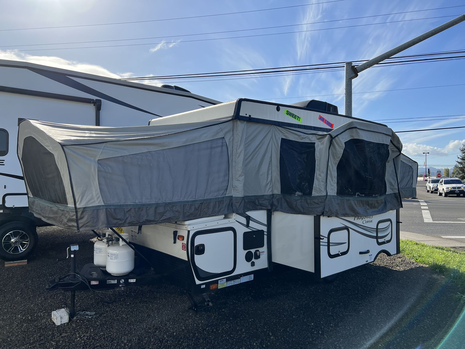 2018 Forest River Flagstaff Classic 625D with a slide out! Winter sale!!!
