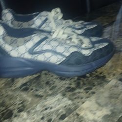 Gucci Rhyton Sneakers 