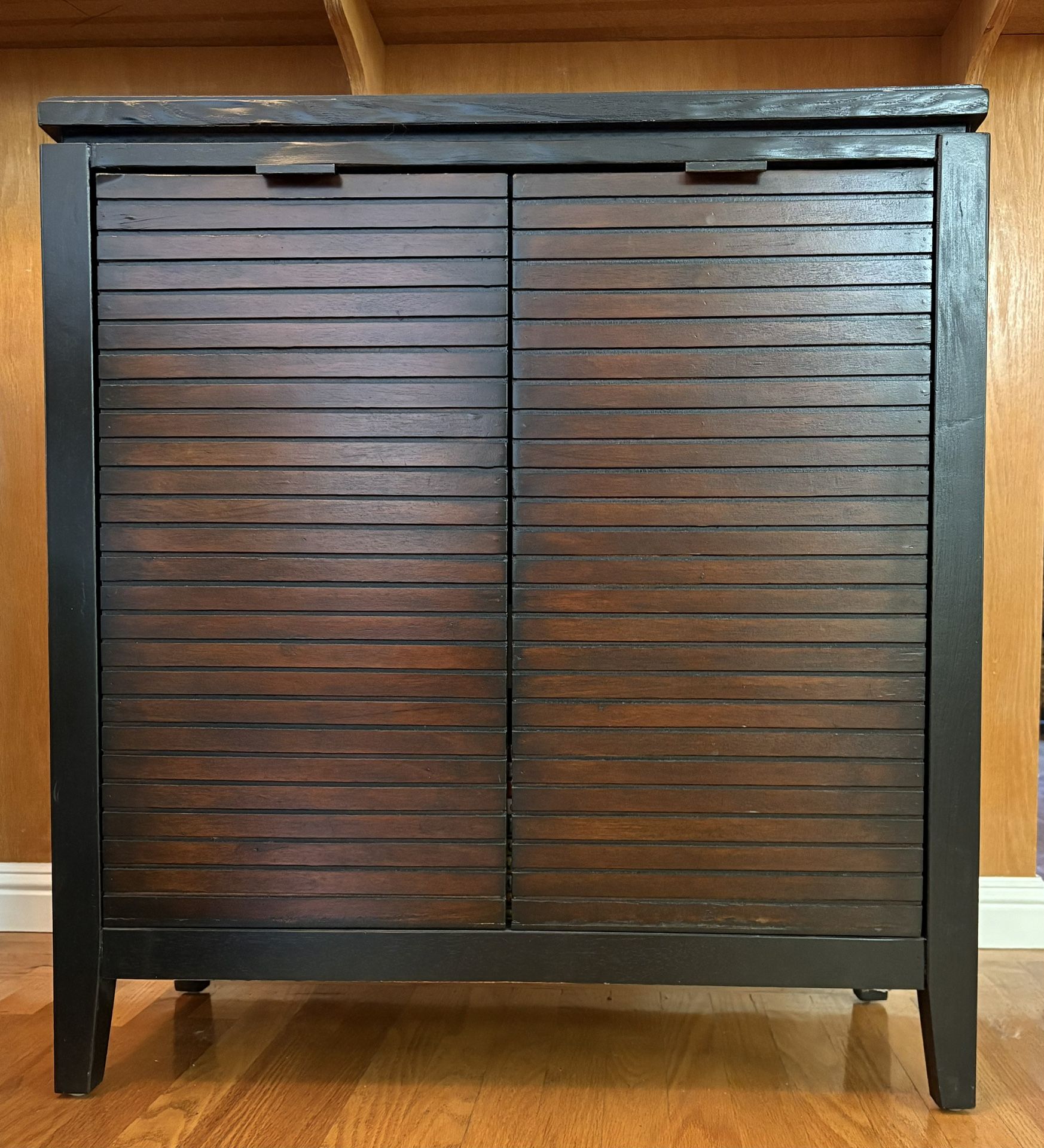 Small Cabinet/bookcase