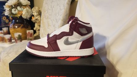 Air Jordan Retro 1 Bordeaux size 7y 