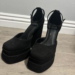 Suede Mary Jane’s W6