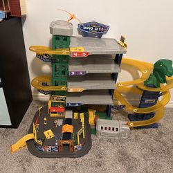 Dinosaur Theme Car Track