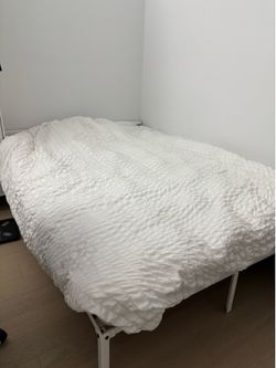 Full size bed+mattress