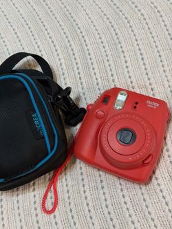 Fujifilm Instax mini 8 with case