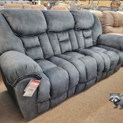 Capahorn Reclining Sofa Couch Finance and Delivery Available 