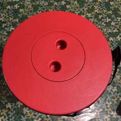 Retractable folding stool