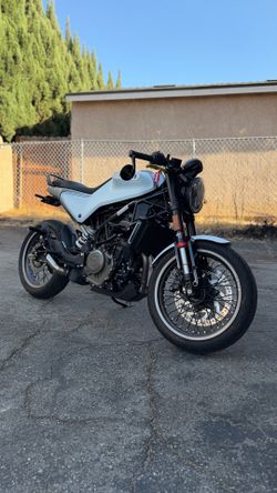 TRADE 2023 Husqvarna Vitpilen 401 TRADE