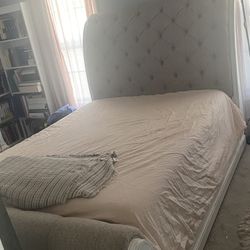 Queen Bedroom Set
