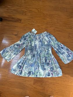 NWT Floral & Ivy women top size L