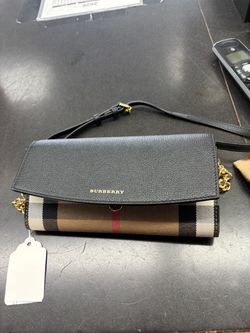 Burberry purse