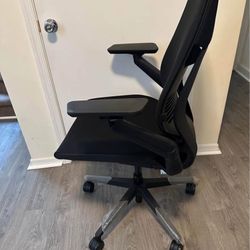 Black-Steelcase-Gesture-Office-Desk-Chair 
