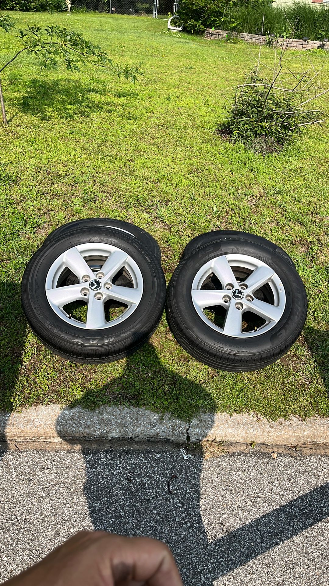 Set Of 4 Kia Tires & Rims 16”