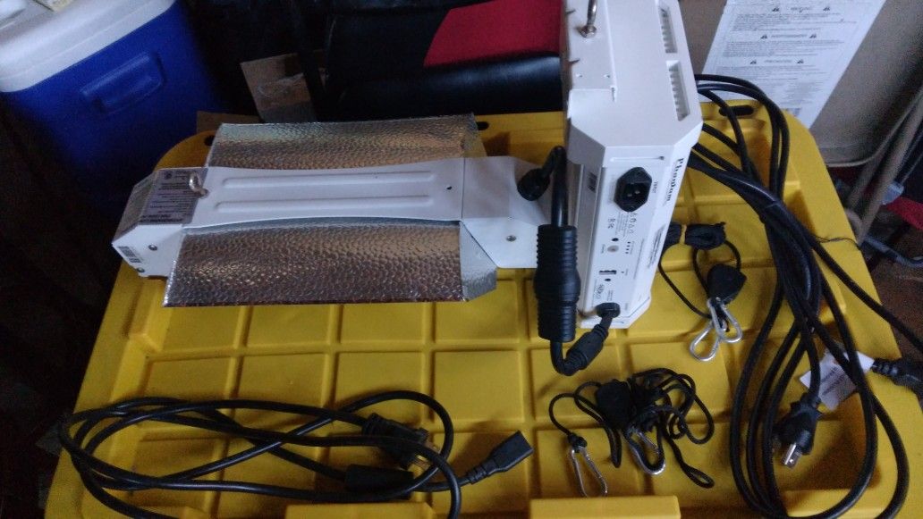 Phantom 1000 Watt Dimable Grow Light