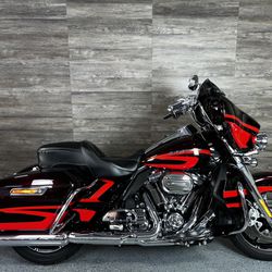 2017 Harley-Davidson FLHTKSE CVO Ultra Limited