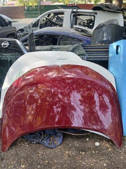 2021-2024 Nissan Rouge Hood