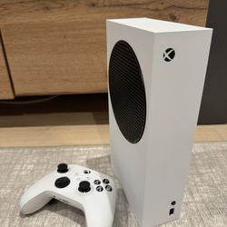 Xbox Series S with Custom Controller 