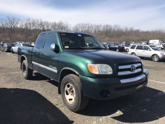 2004 TOYOTA THUNDRA 4DR