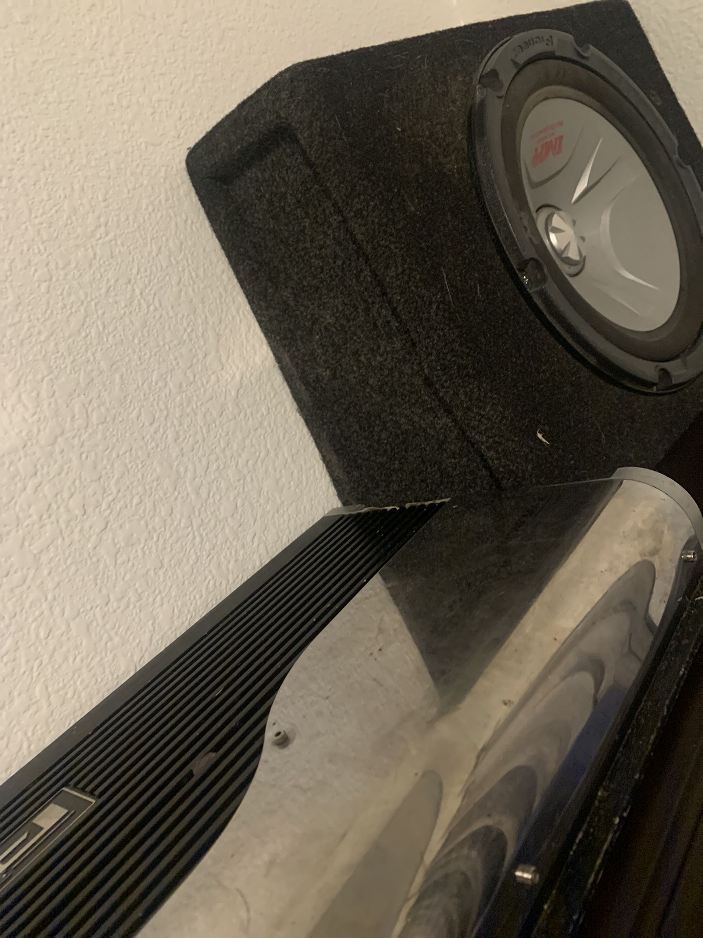 Subwoofer and amp