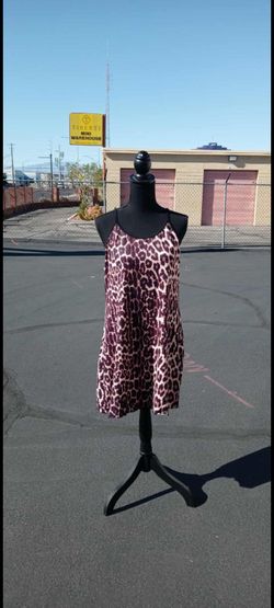 brand new ladies night gown size L pickup 2-11 pm rainbow/Charleston cash only read description