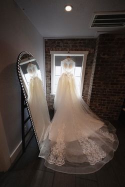 Wedding gown