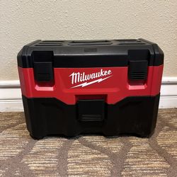 Milwaukee M18 Wet/dry Vacuum 