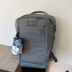 Brand New YETI Crossroads Backpack 22L – Camp Green