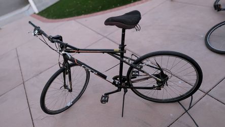 GT Zum Hybrid Bike, 700c, Project, Needs Tires and Brakes