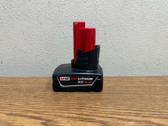 Milwaukee 48-11-2440 M12 12-Volt Lithium-Ion XC Extended Capacity Battery Pack 4.0Ah