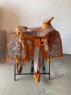 Montura bordada hecho en México 100% calidad