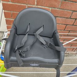 Graco booster seat for chair. High chair converter for kids, toddler or infant 