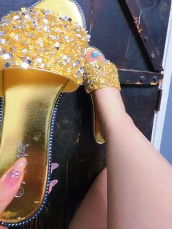 JUST IN Glam Babe Gold Sandals