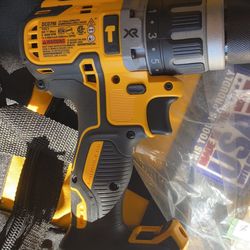 DEWALT 20-Volt MAX XR with Tool Connect Cordless Brushless 1/2 in. Hammer Drill/Driver (Tool-Only)Solo herramienta 