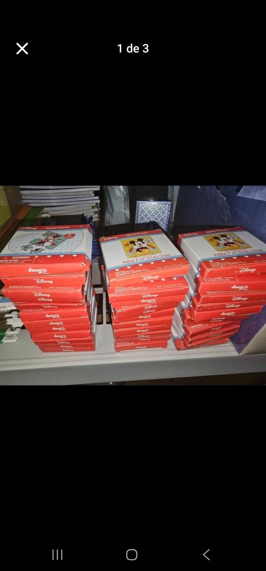 34 Jigsaw puzzle Dinsey Minie and Mickey and 5 packs of card games
