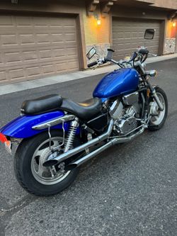 2003 HONDA Magna VF750