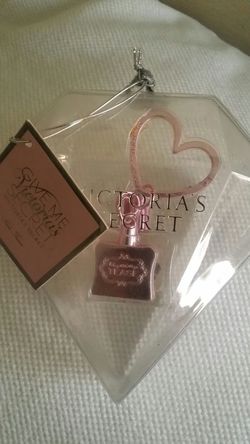 VS perfume /key chain
