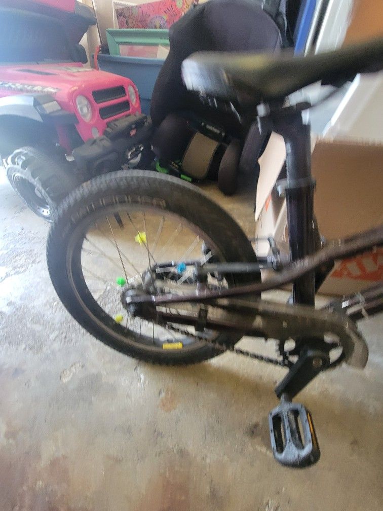 Specialized Kids Mtn Bike Great For First Mtn Bike