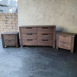 DRESSER  SET