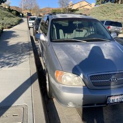 2004 KIA Sedona