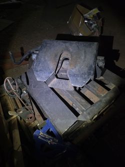 Truck hitch for Rv