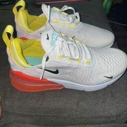 Brand New Women’s Nike Air Max 270 Shoes