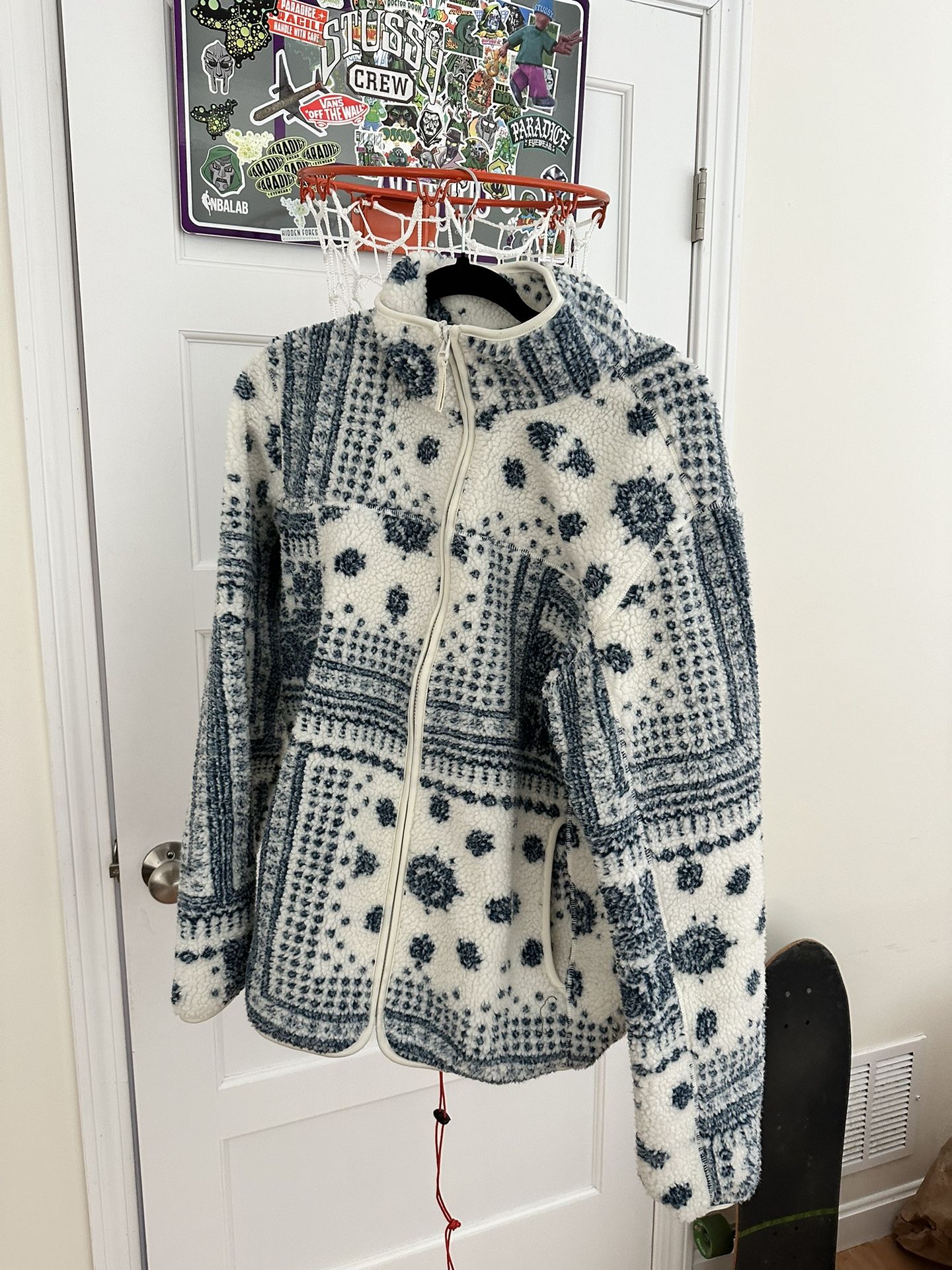 Size Medium Zip Up Fleece 