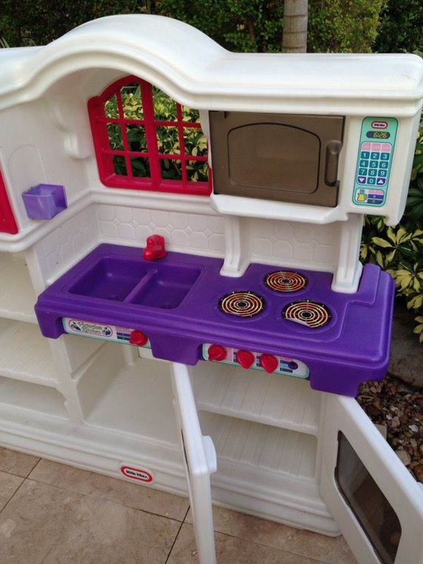 Little tikes victorian kitchen 2025