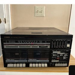 Fisher Integrated Audio Component System MC-715 - VINTAGE, EXCELLENT WORKING CONDITION 