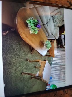 Oak coffee table claw feet and end table sides  fold down  perfect  heavy