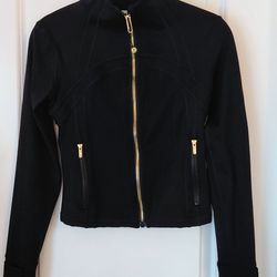 Lululemon Define Cropped Jacket Size 6 Black Gold Zipper