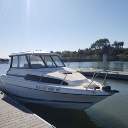 Boat 22.5feet Bayliner