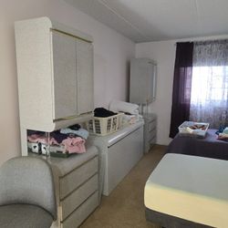 2 Electric Twin Beds With Foam Mattress And Bedroom Set